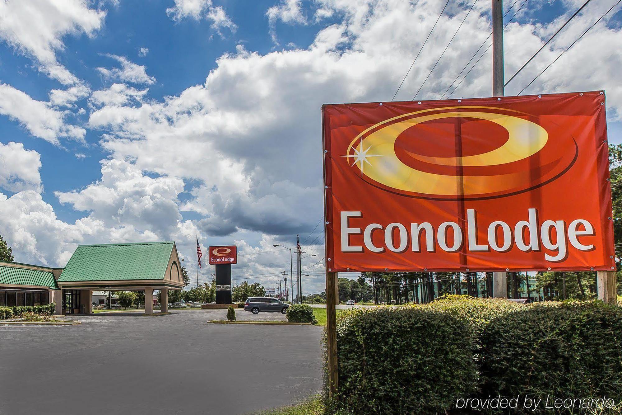 Econo Lodge Douglas Exterior photo